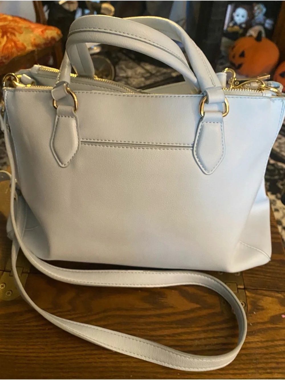 N/A stylish white